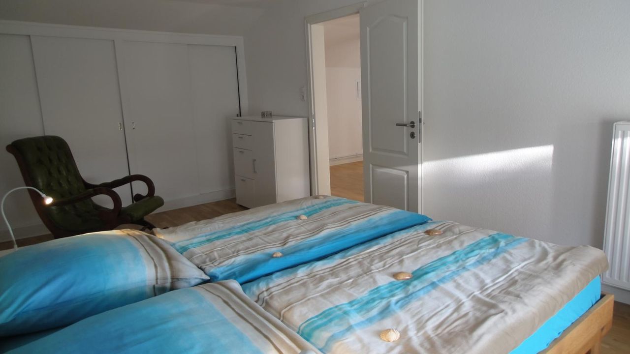 Ferienwohnung Mond im Haus Struve großes Schlafzimmer im 1. OG Ferienwohnung Mond im Haus Struve großes Schlafzimmer im 1. OG